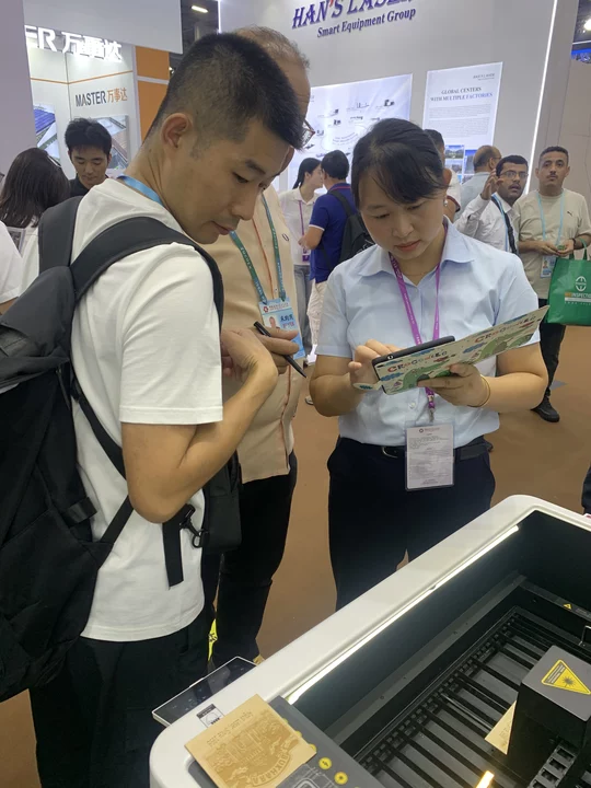 fd6de72288a74165b74d17cc6072af8d