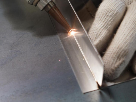 Laser welding machine development trends and applications