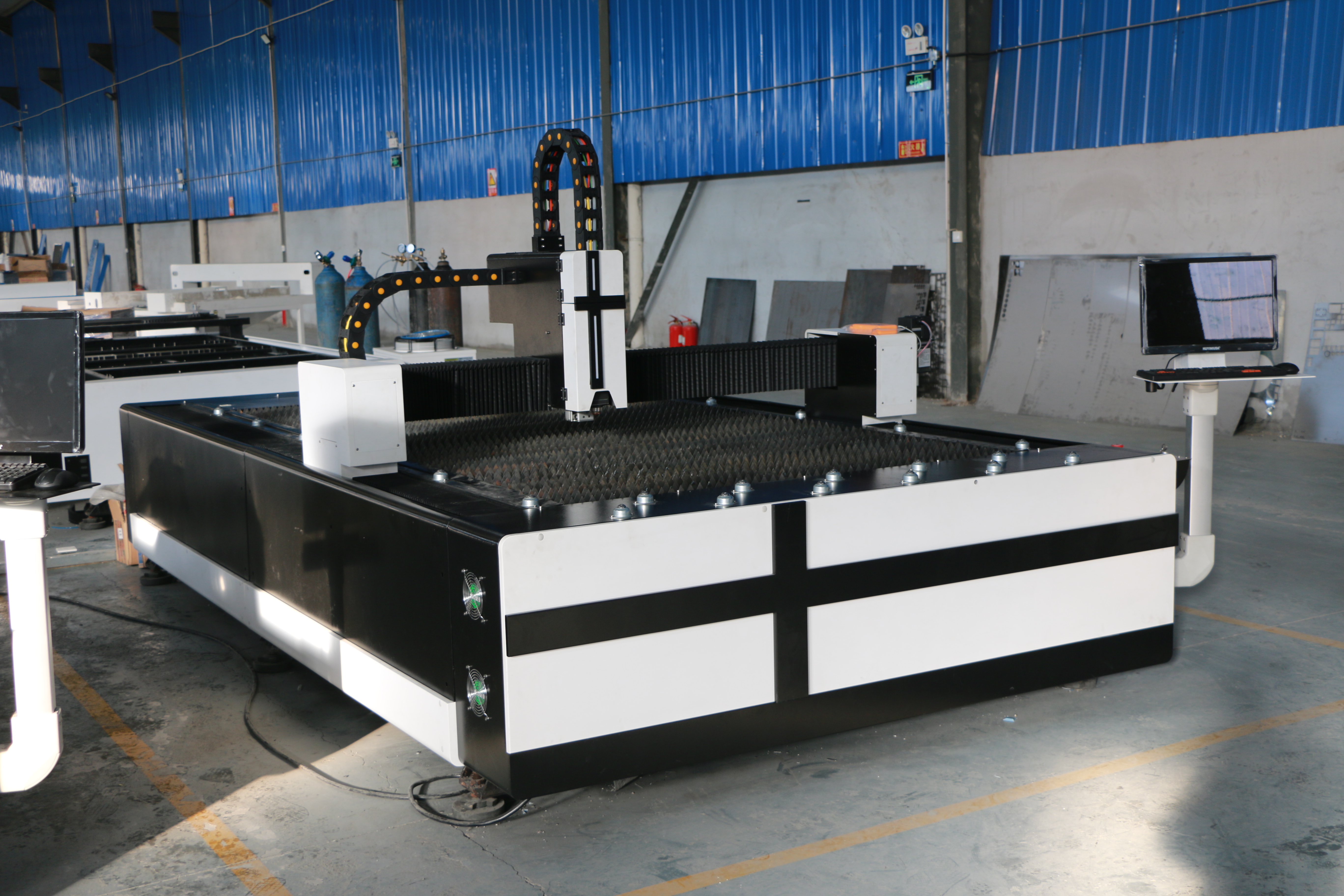 Precision Fiber Stainless Steel Metal Laser Cutting Machine