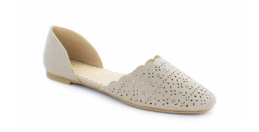 laser-cutting-flat-shoes