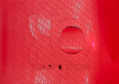 ③ Tear off the excess