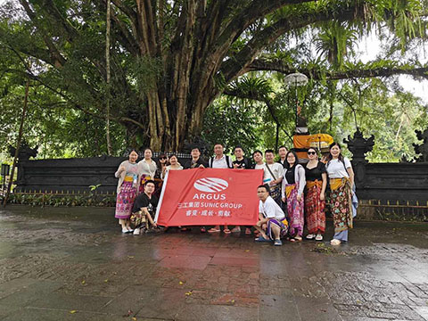 Argus Laser Celebrates Christmas with A Special Trip To Bali